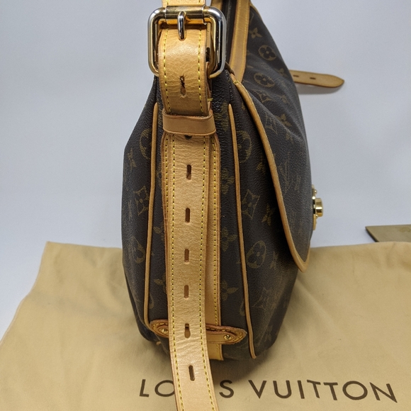 Louis Vuitton  Tulum GM Monogram Canvas bag - Picture 10 of 14